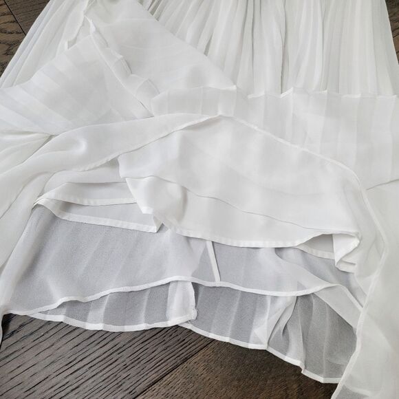 BCBGMAXAZRIA Adelyn Pleated Lace Sleeveless Hi Low Dress in White & Black - Picture 5 of 16